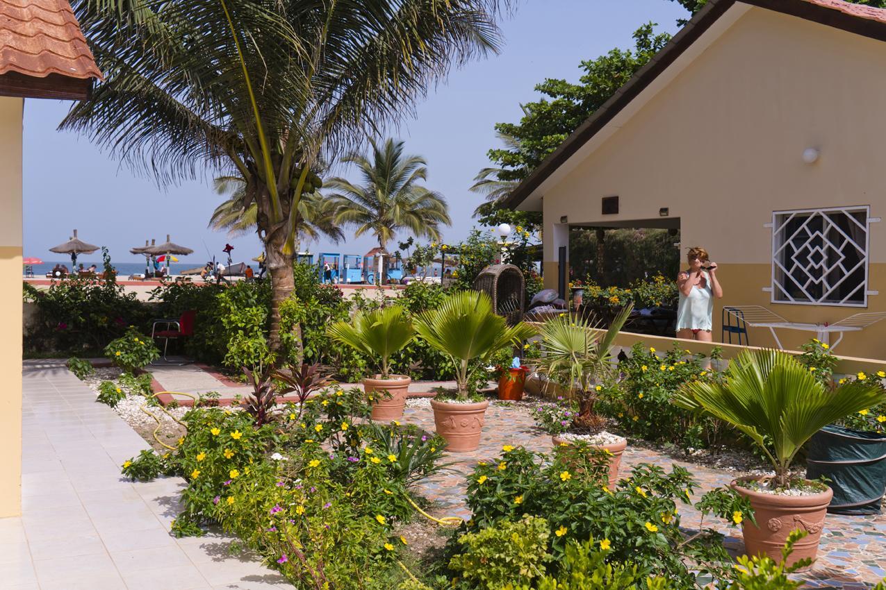 Kunta Kinteh Beach Complex Kotu Luaran gambar